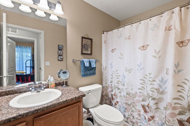 4821 86th Street 21, Urbandale, IA 50322