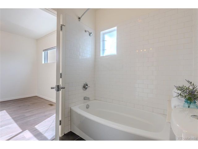 722 W 6th Ave, Denver, CO 80204