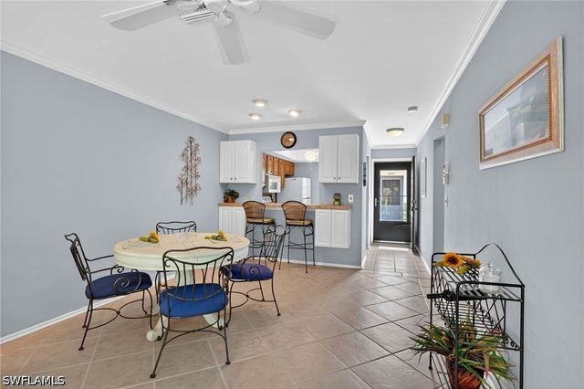 1009 Pine Isle LN 1009, Naples, FL 34112