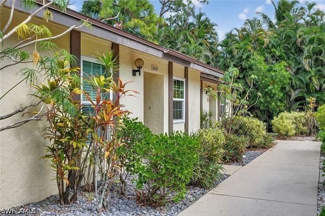 1009 Pine Isle LN 1009, Naples, FL 34112