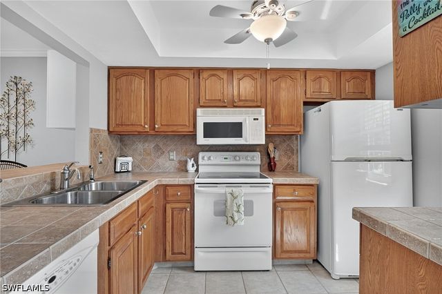 1009 Pine Isle LN 1009, Naples, FL 34112