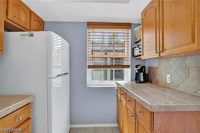 1009 Pine Isle LN 1009, Naples, FL 34112