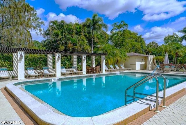 1009 Pine Isle LN 1009, Naples, FL 34112