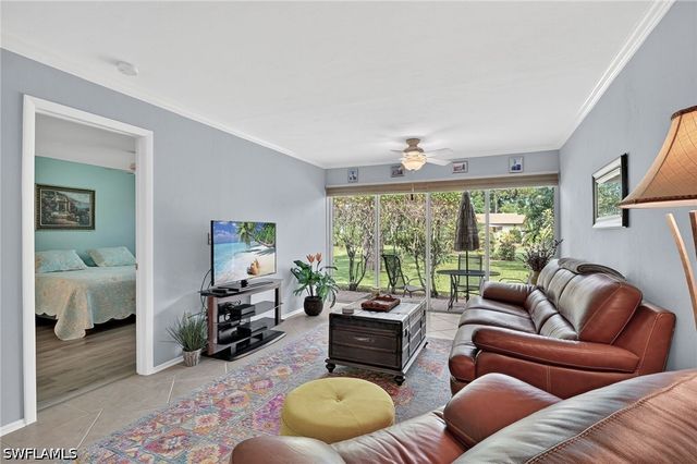 1009 Pine Isle LN 1009, Naples, FL 34112