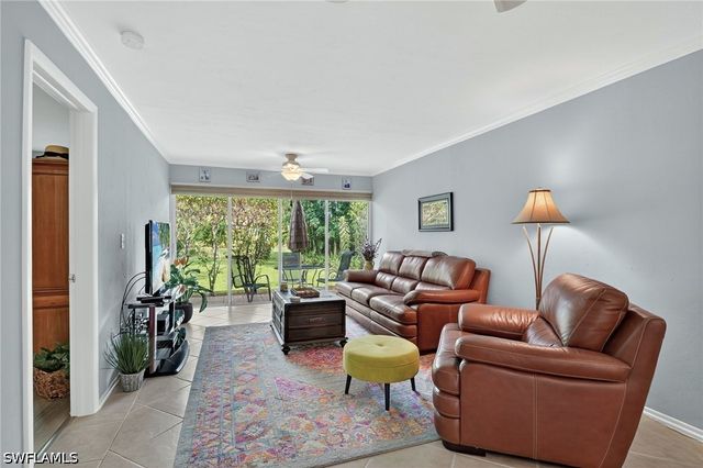 1009 Pine Isle LN 1009, Naples, FL 34112