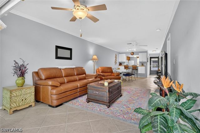 1009 Pine Isle LN 1009, Naples, FL 34112