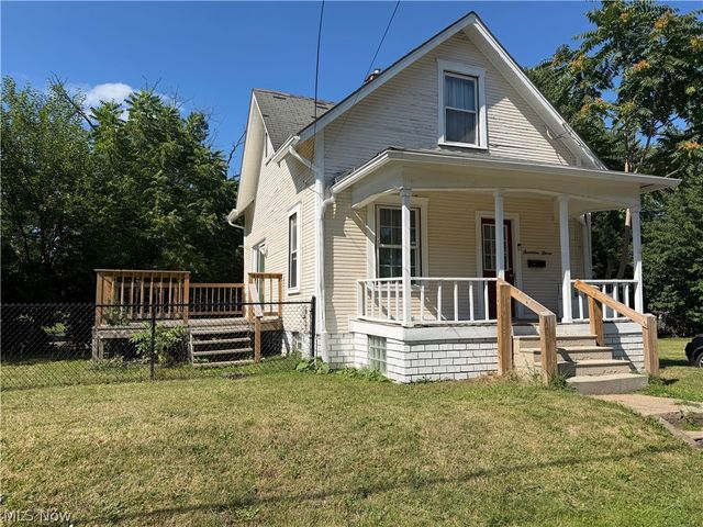 1711 Bonnot Place NE, Canton, OH 44705