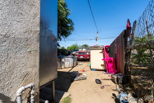 141 Augusta Street, Bakersfield, CA 93307