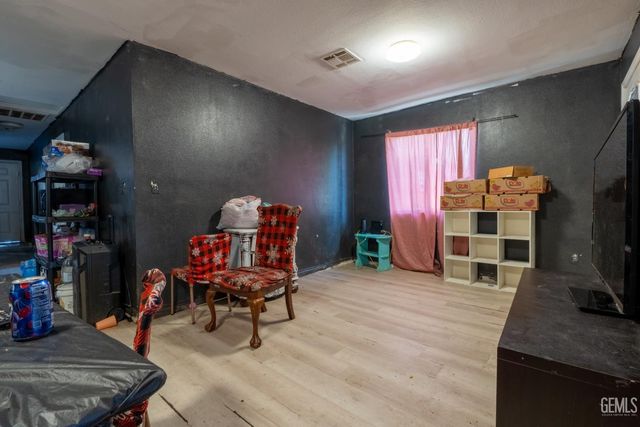 141 Augusta Street, Bakersfield, CA 93307