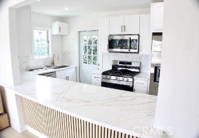 1211 Cole, Los Angeles, CA 90038