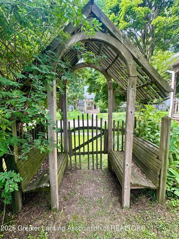 116 E Elm Street, Mason, MI 48854