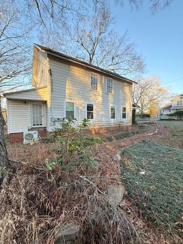 220 Avenue D, Lindale, GA 30147