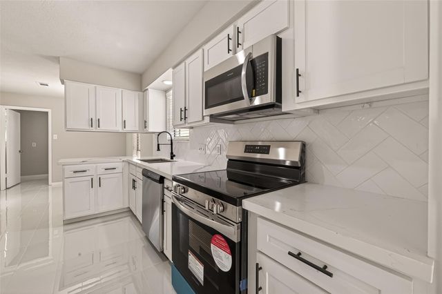 3907 Holly Green Court, Houston, TX 77339