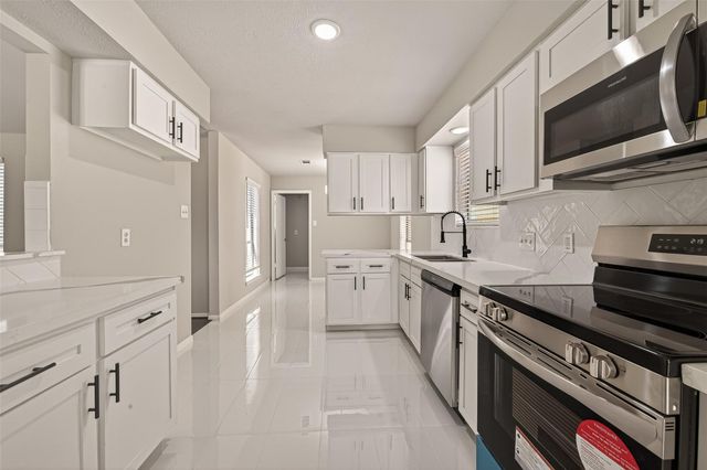 3907 Holly Green Court, Houston, TX 77339