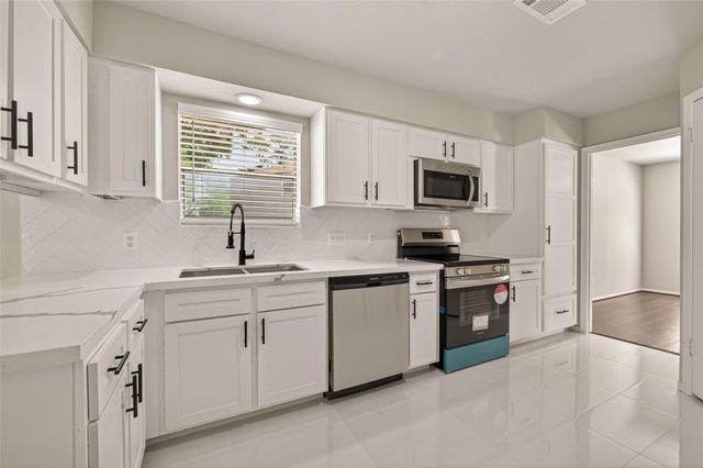 3907 Holly Green Court, Houston, TX 77339