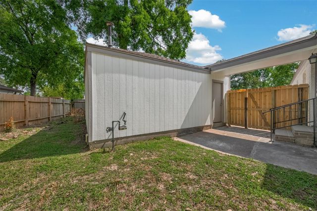 3907 Holly Green Court, Houston, TX 77339