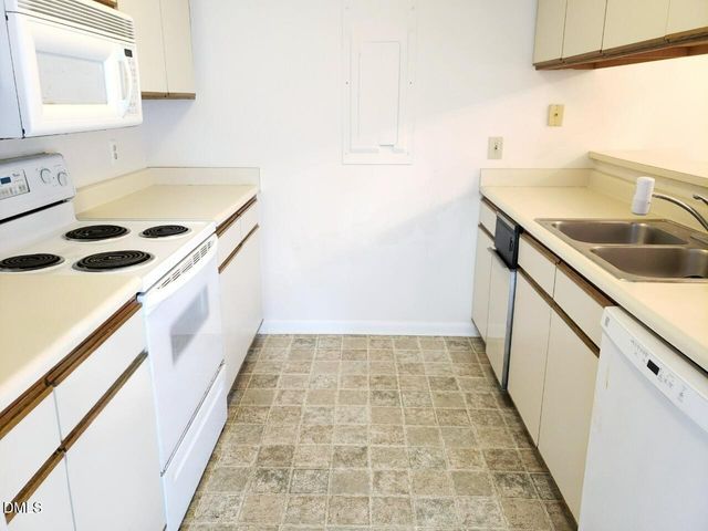 143 Brookberry Circle, Chapel Hill, NC 27517