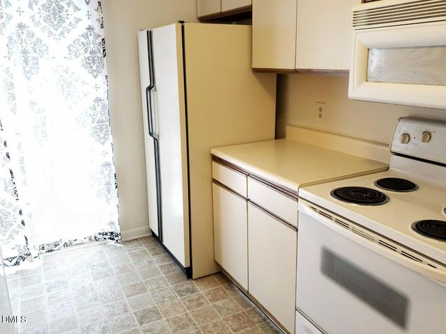 143 Brookberry Circle, Chapel Hill, NC 27517