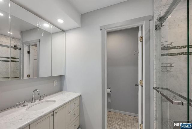 766 Salem Street, Teaneck, NJ 07666