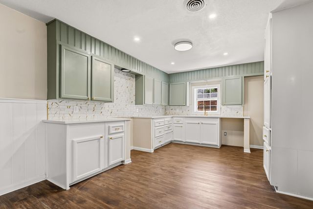 5015 16th Street, Lubbock, TX 79416
