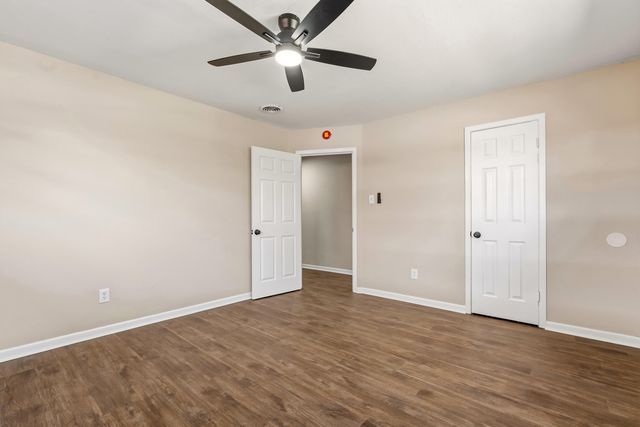 5015 16th Street, Lubbock, TX 79416