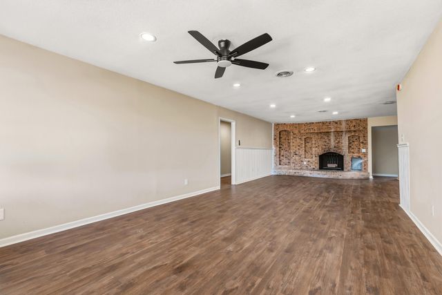 5015 16th Street, Lubbock, TX 79416