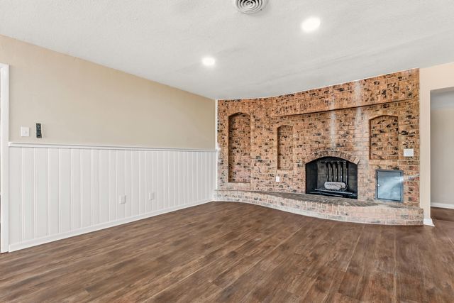 5015 16th Street, Lubbock, TX 79416