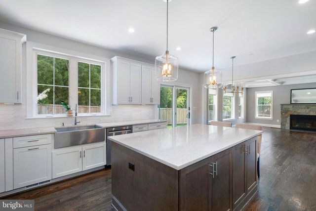 6405 WILMETT RD, Bethesda, MD 20817