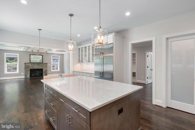 6405 WILMETT RD, Bethesda, MD 20817