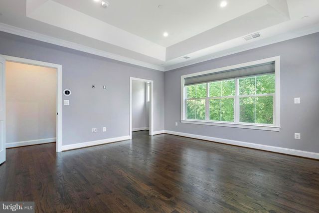 6405 WILMETT RD, Bethesda, MD 20817