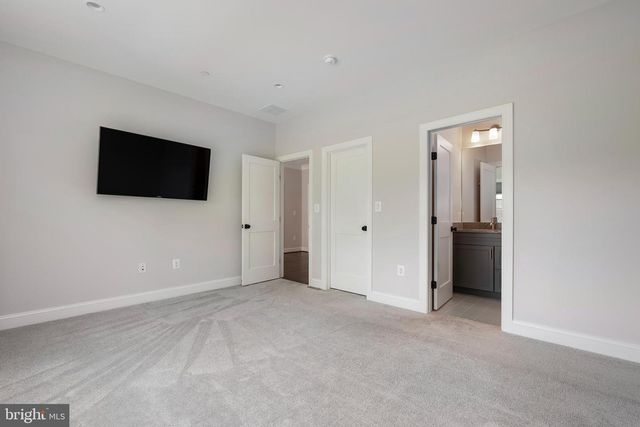 6405 WILMETT RD, Bethesda, MD 20817