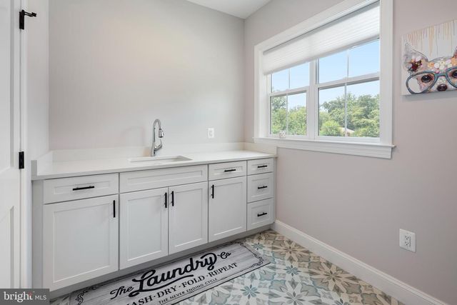 6405 WILMETT RD, Bethesda, MD 20817