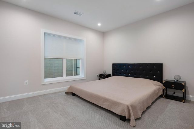 6405 WILMETT RD, Bethesda, MD 20817