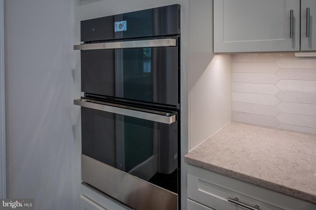 6405 WILMETT RD, Bethesda, MD 20817