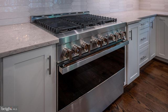 6405 WILMETT RD, Bethesda, MD 20817