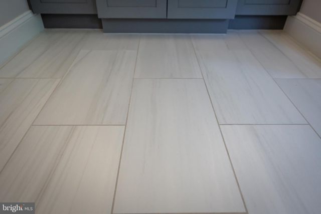 6405 WILMETT RD, Bethesda, MD 20817