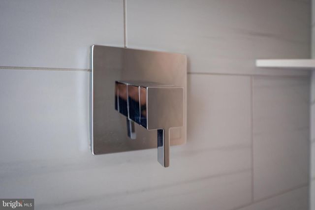 6405 WILMETT RD, Bethesda, MD 20817