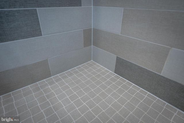 6405 WILMETT RD, Bethesda, MD 20817