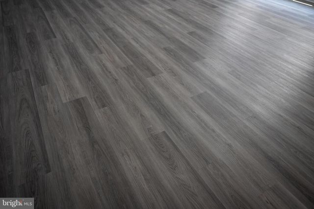 6405 WILMETT RD, Bethesda, MD 20817