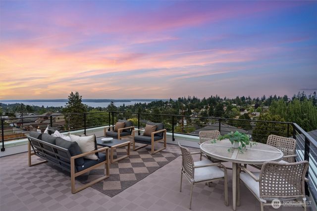 4049 44th Avenue SW, Seattle, WA 98116