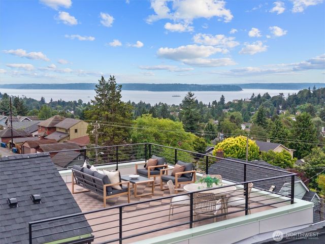 4049 44th Avenue SW, Seattle, WA 98116