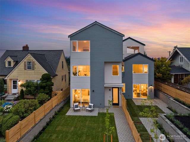4049 44th Avenue SW, Seattle, WA 98116