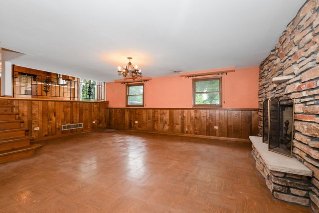 3928 N Cass Avenue, Westmont, IL 60559
