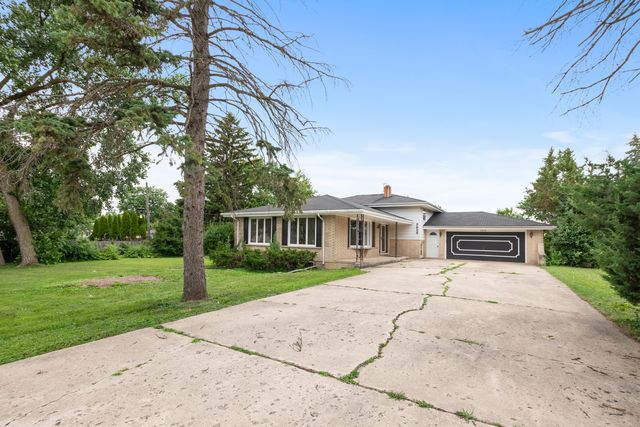 3928 N Cass Avenue, Westmont, IL 60559