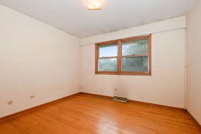 3928 N Cass Avenue, Westmont, IL 60559