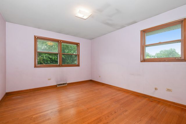 3928 N Cass Avenue, Westmont, IL 60559