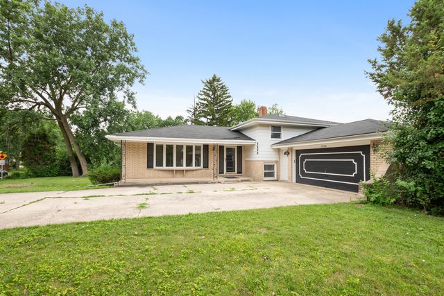 3928 N Cass Avenue, Westmont, IL 60559
