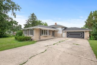 3928 N Cass Avenue, Westmont, IL 60559