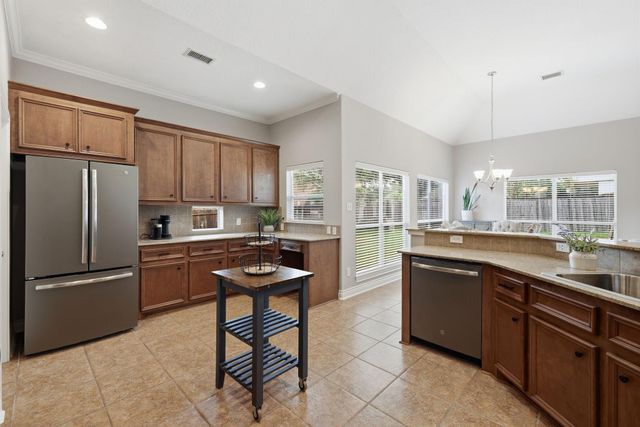 199 Kings Point Street, Conroe, TX 77356