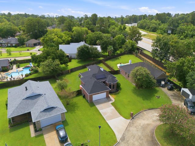 199 Kings Point Street, Conroe, TX 77356